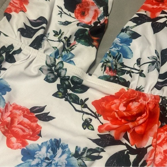 Brazilian women’s *S Low Plunge Front one piece floral swimsuit multiway tie NEW - Picture 6 of 8